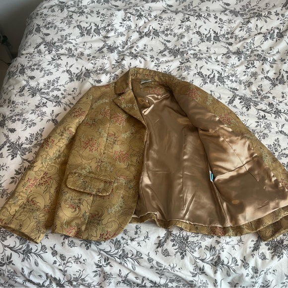 Embroidered Floral Gold Blazer - Picture 2 of 10